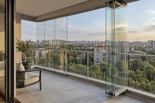 Cam balkon
