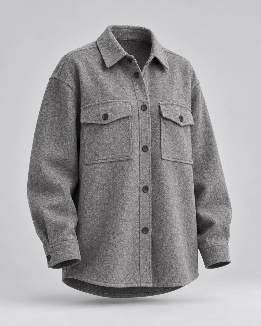 Taş grisi overshirt; düğmeli ön ve kapaklı göğüs cepleri